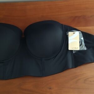 NEW W/ TAGS Lively Black Strapless Bra